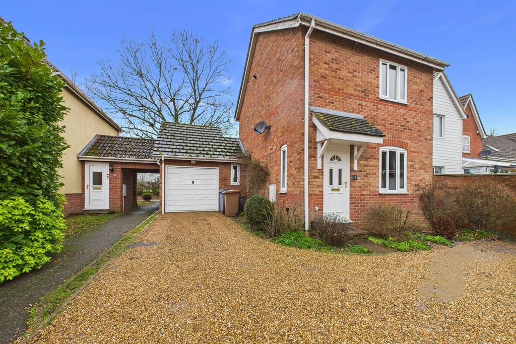 Property photo 1 of 18 Front