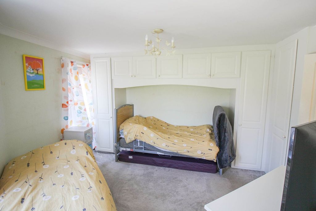 Additional image 18 of 3 bed flat for saleRoyal Sands, Beach Road, Weston-Super-Mare BS23