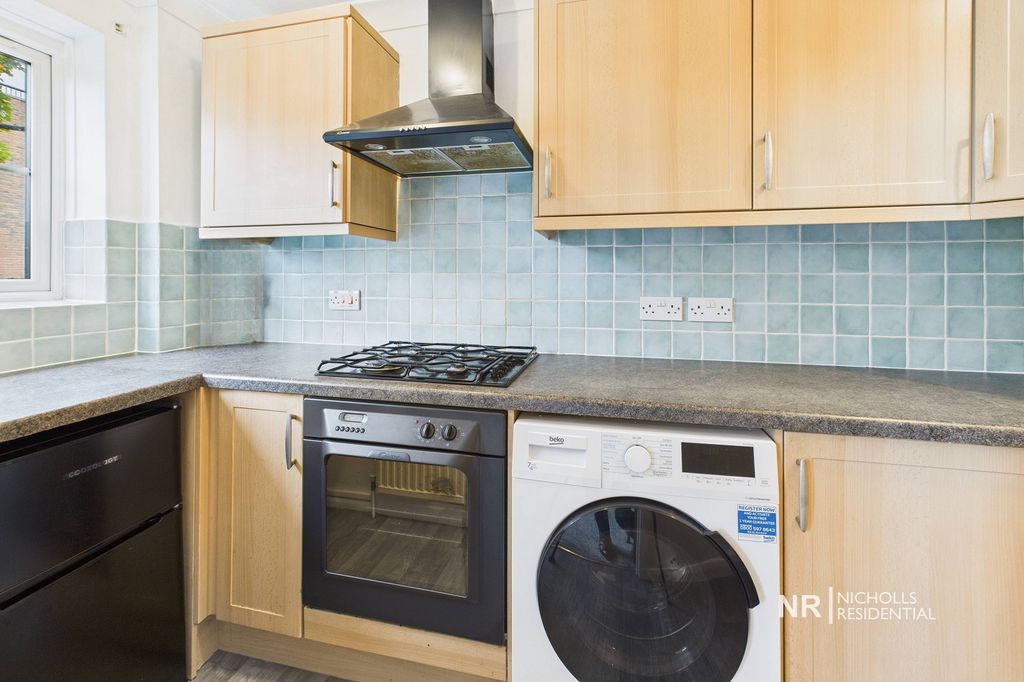 Property photo 2 of 9 Kitchen
