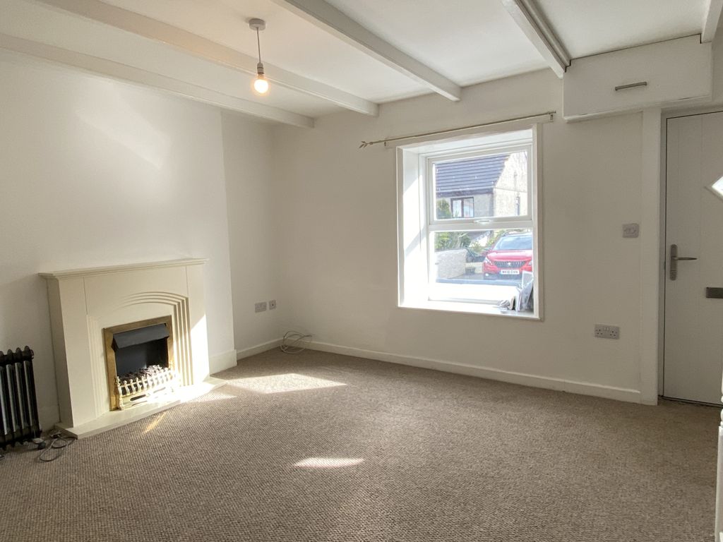 Property photo 3 of 9 Gallery
