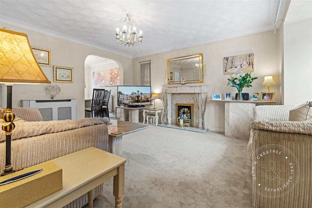 Property photo 2 of 43 Cranbourne Way, Pontprennau (1).Jpg