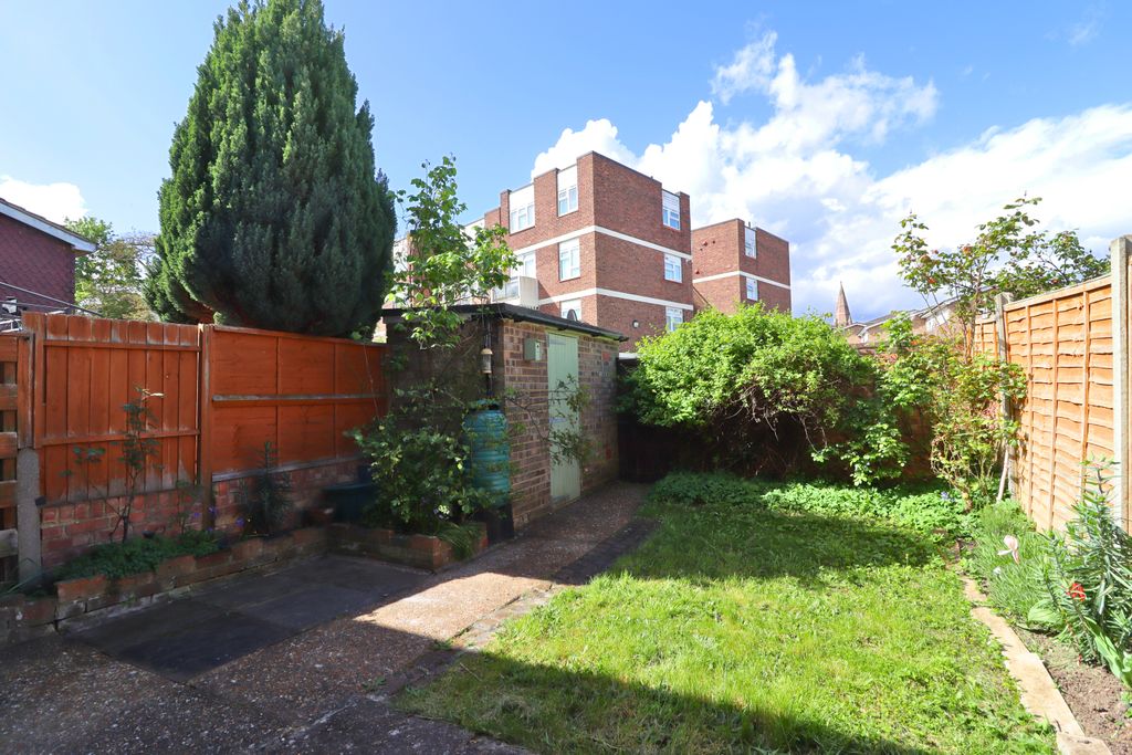 Property photo 3 of 8