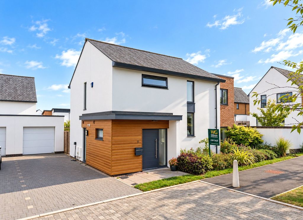 Property photo 1 of 11 External