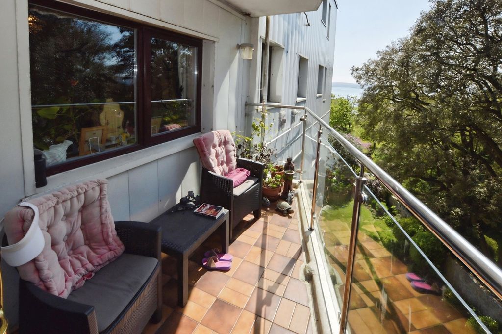 Property photo 2 of 15 Pbox-Img.Jpg