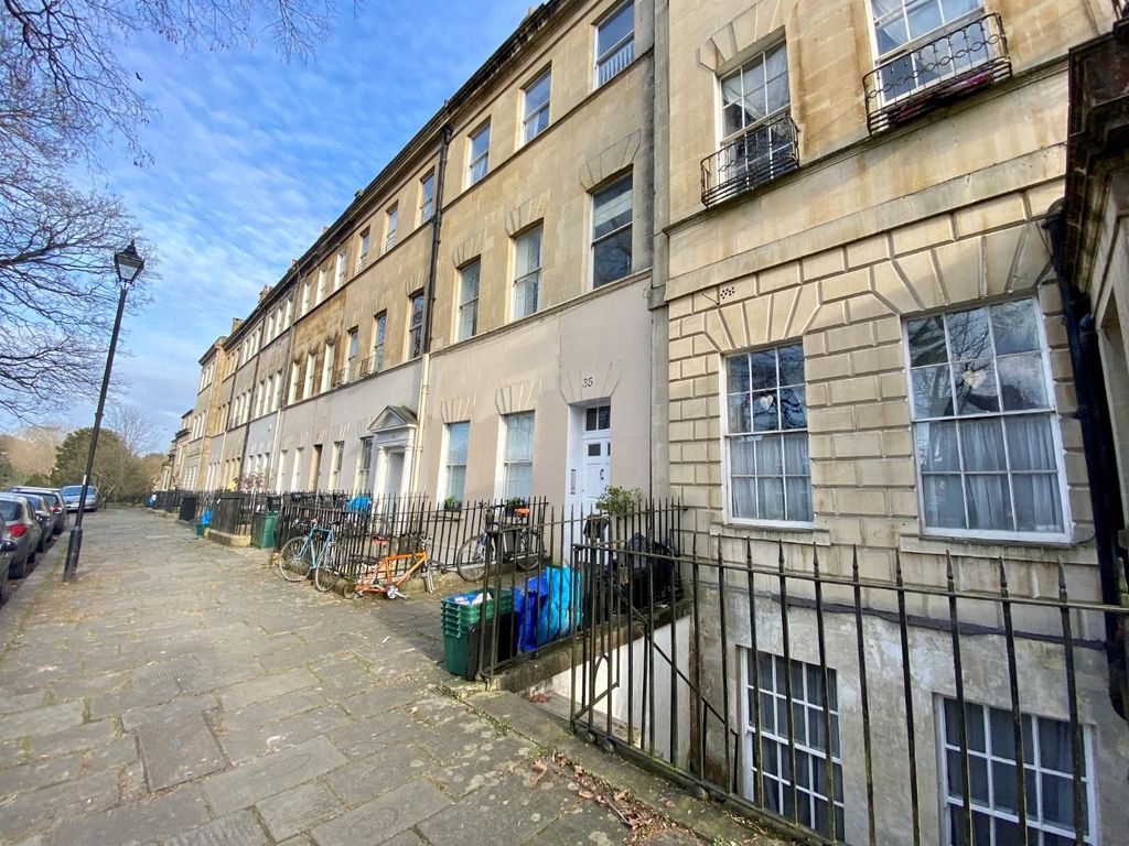Property photo 1 of 6 Front.Jpg