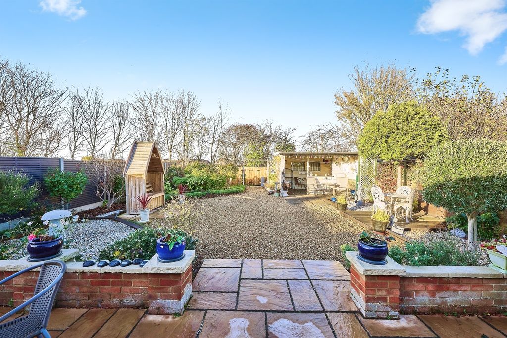 Property photo 1 of 20