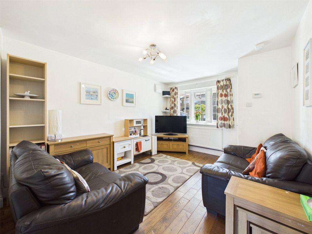Property photo 3 of 18 Picture No. 10
