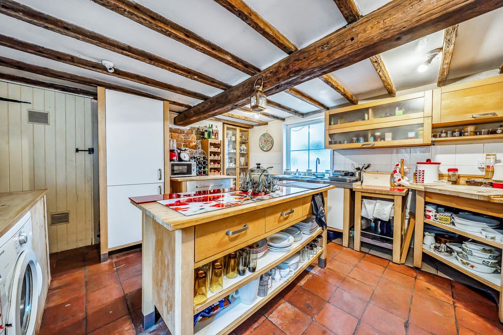 Property photo 2 of 16