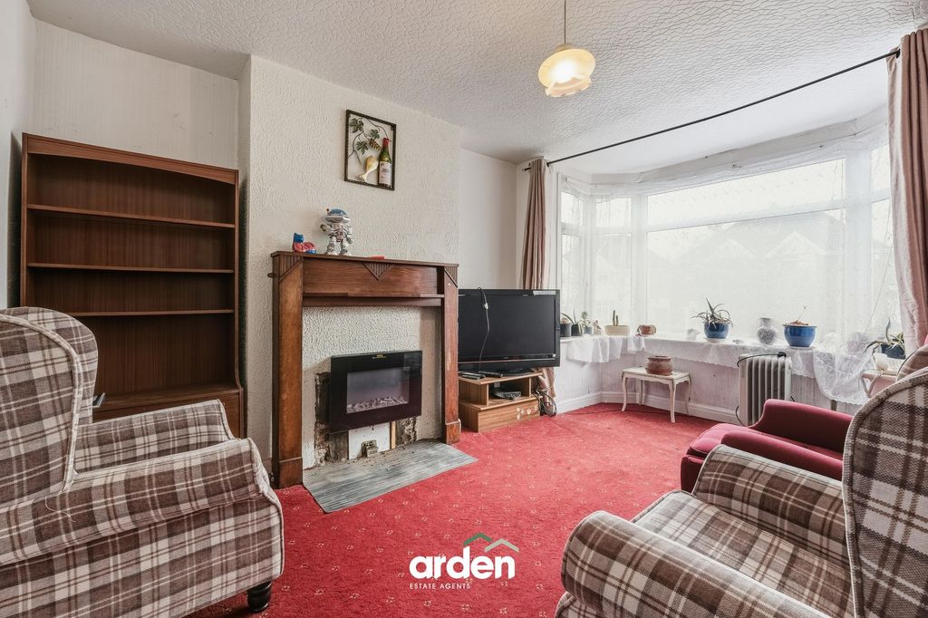 Property photo 2 of 9