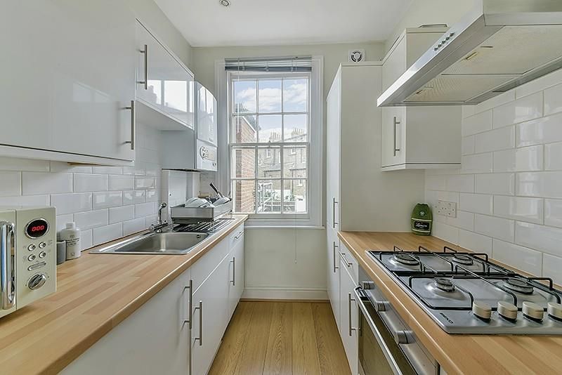 Property photo 1 of 8 Kitchen