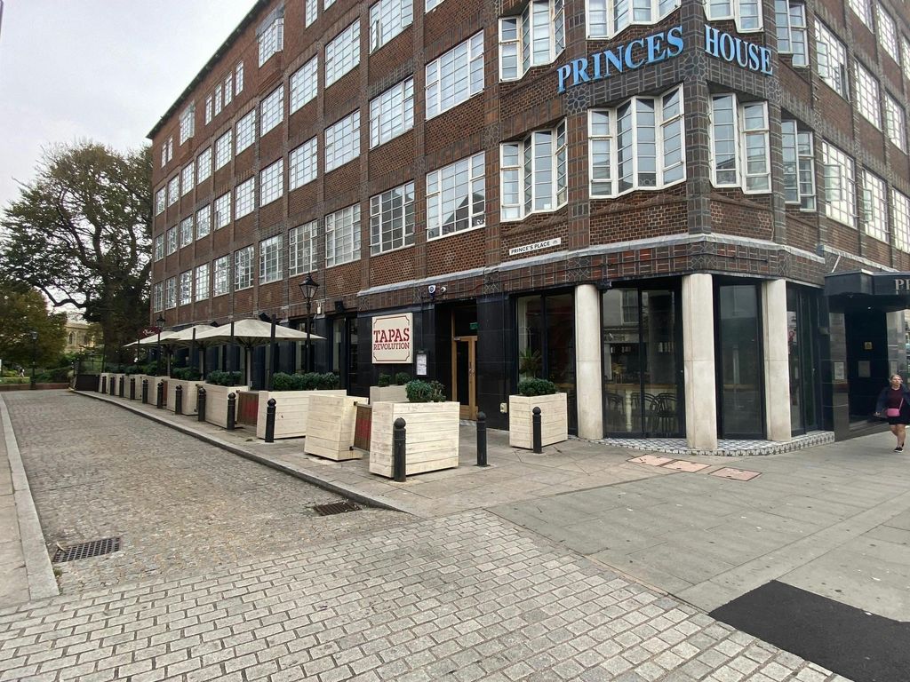 Property photo 1 of 12 North Street 165 Brighton 1.Jpg