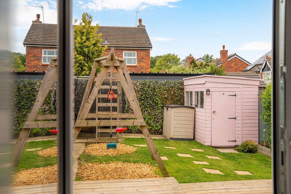 Property photo 3 of 17