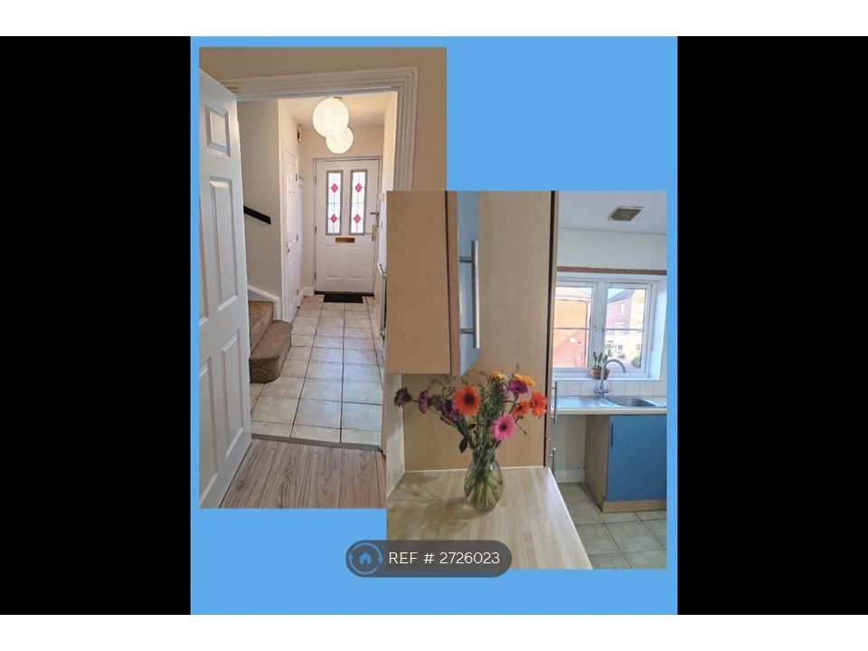 Property photo 2 of 18 Entrance Hall Leading To Kitchen