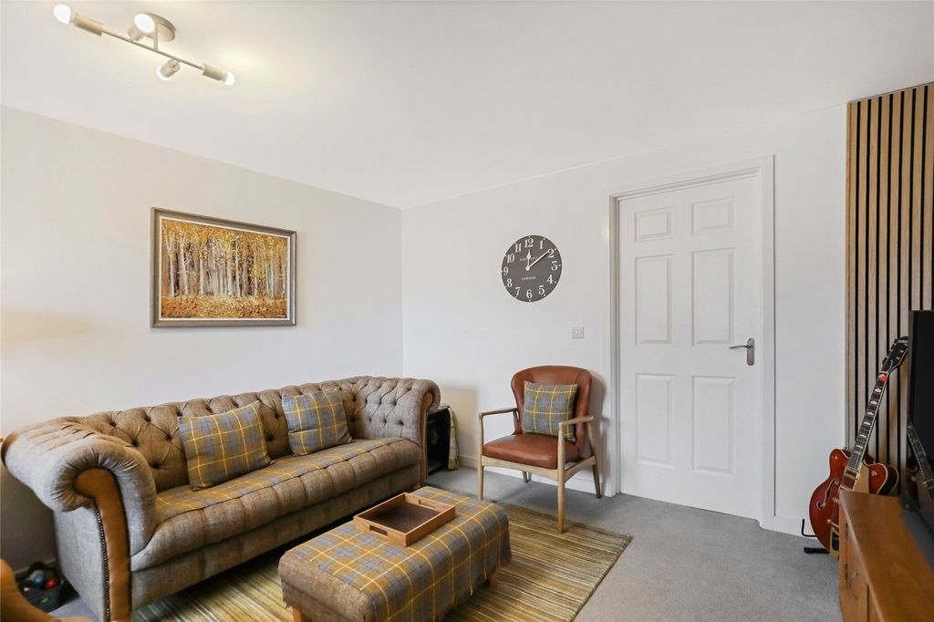 Property photo 2 of 21 Picture No. 29