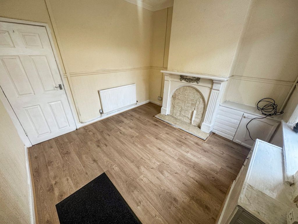 Property photo 2 of 7 Picture No. 19