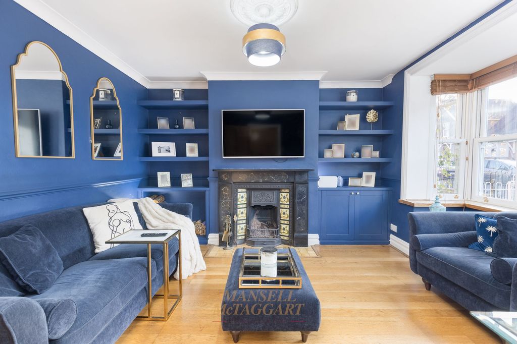 Property photo 2 of 35