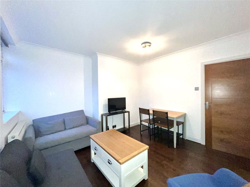 Property photo 2 of 11 Picture No. 03