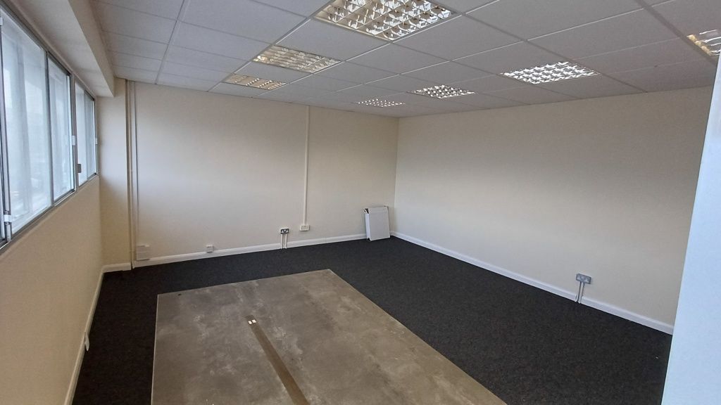 Property photo 3 of 12 Photo 9