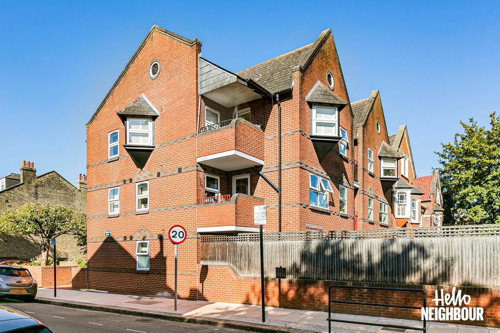 Property photo 1 of 10 Photo 0