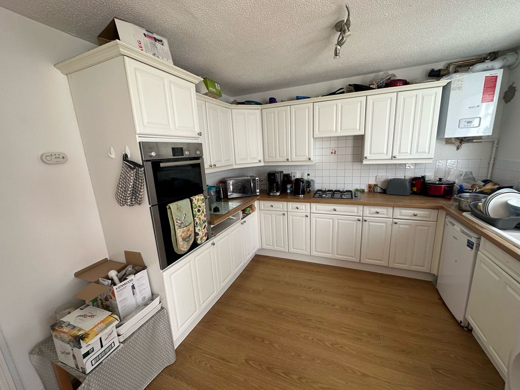 Property photo 2 of 5
