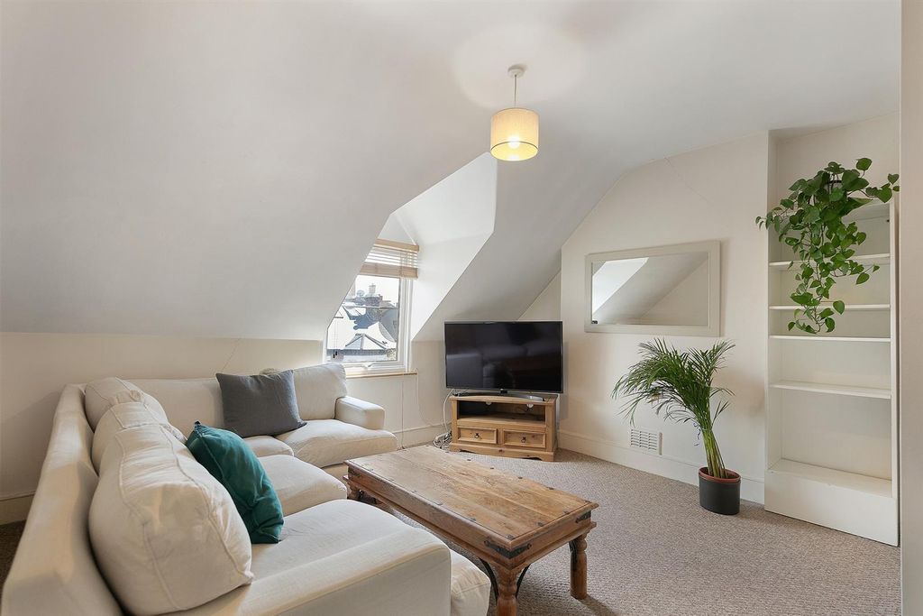 Property photo 1 of 11 F9534A37-526B-4c4F-8A67-B962B9c52230-2000.Jpg