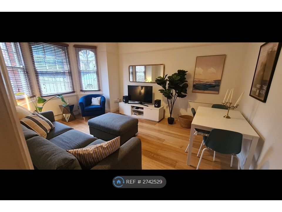 Property photo 2 of 15 Sitting Room