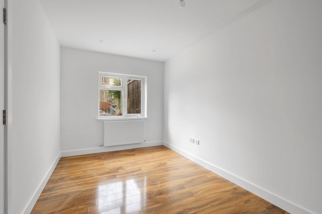 Property photo 3 of 6 Picture No. 07