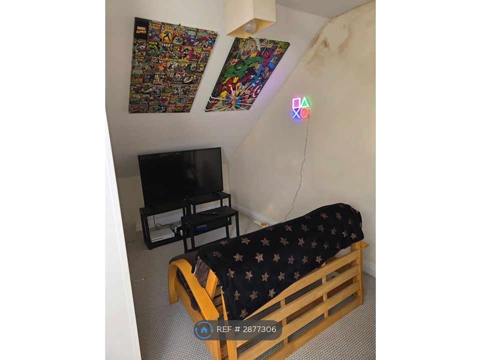 Property photo 3 of 12