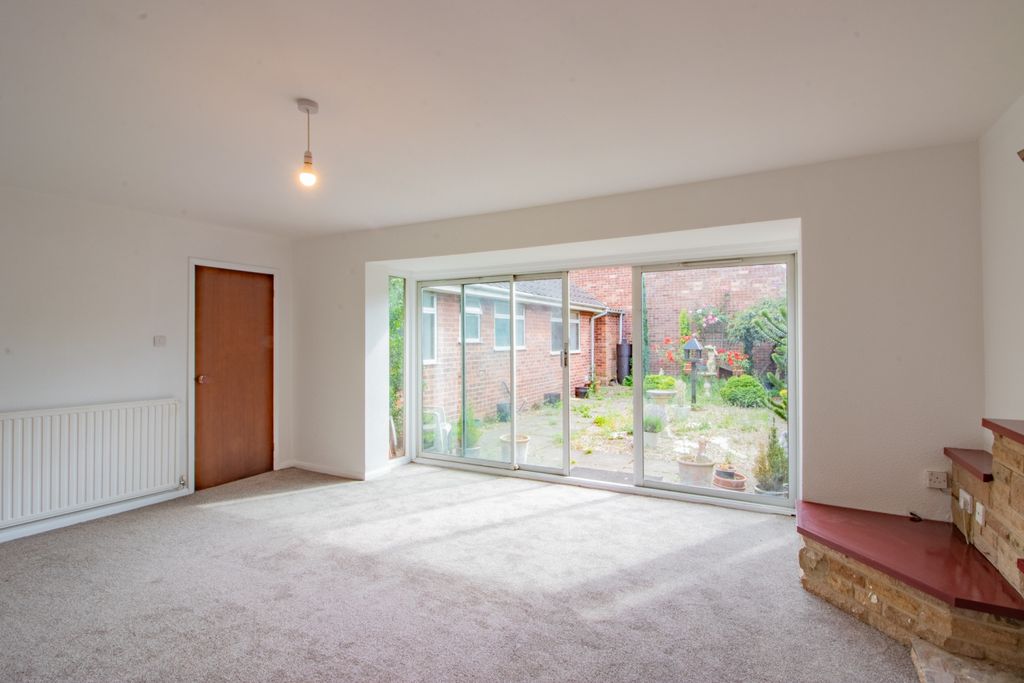 Property photo 3 of 16 Living Room