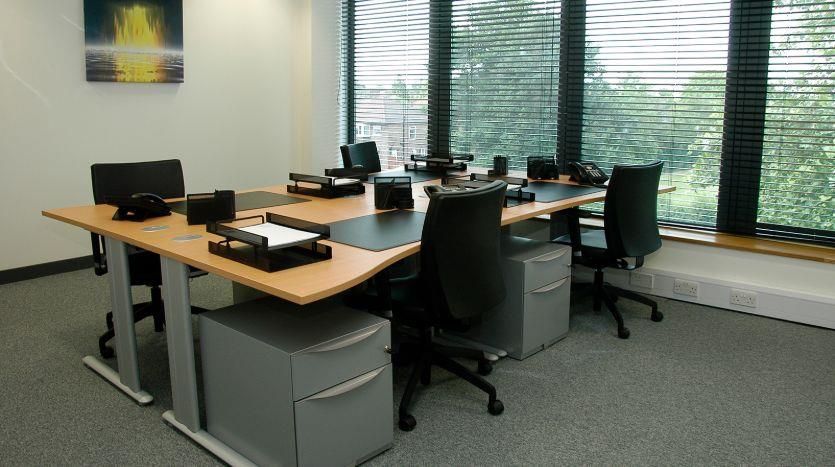 Property photo 2 of 7 Serviced Office To Rent In Honeypot Lane, Stanmore