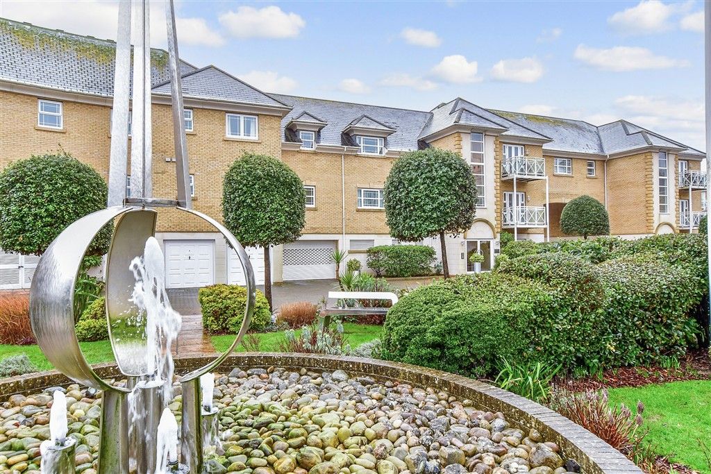 Property photo 2 of 14 External Lifestyle Photograph