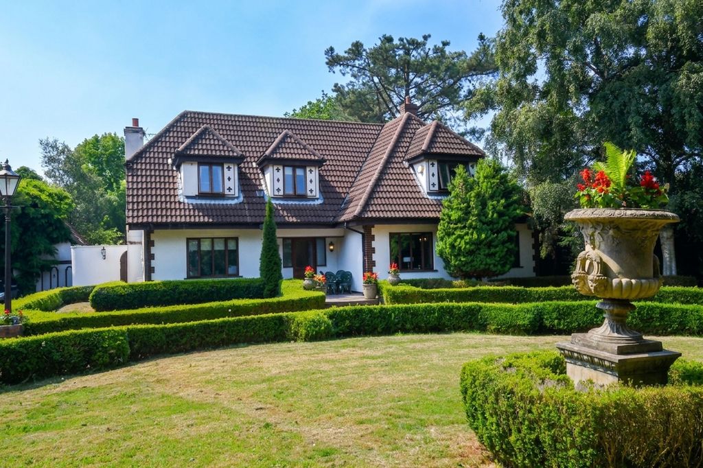 Property photo 2 of 38