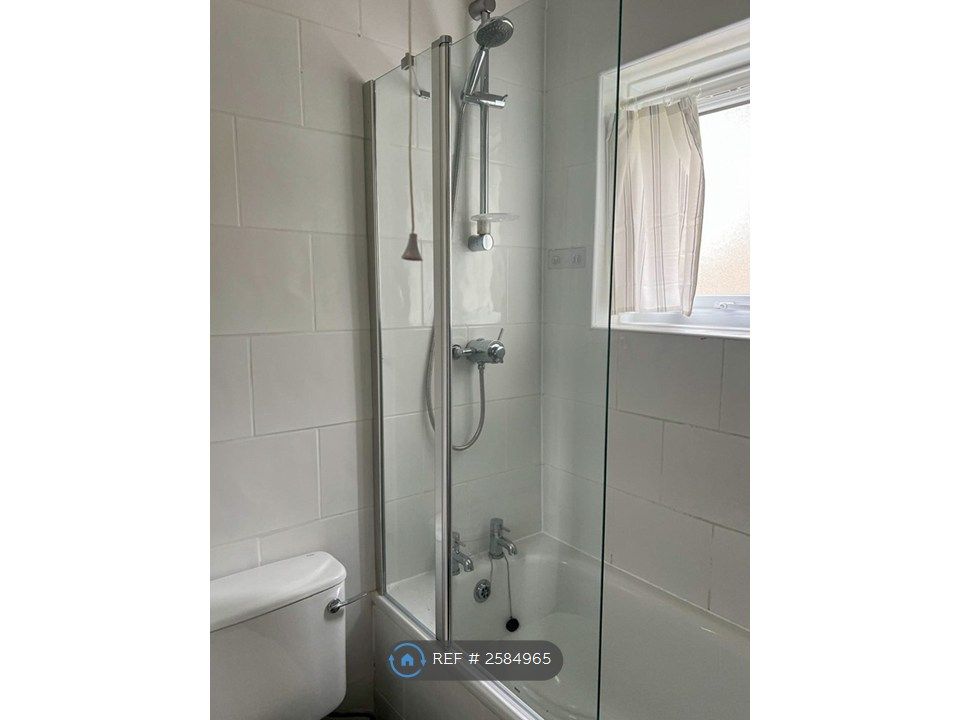 Property photo 2 of 20 Shower/Bathroom