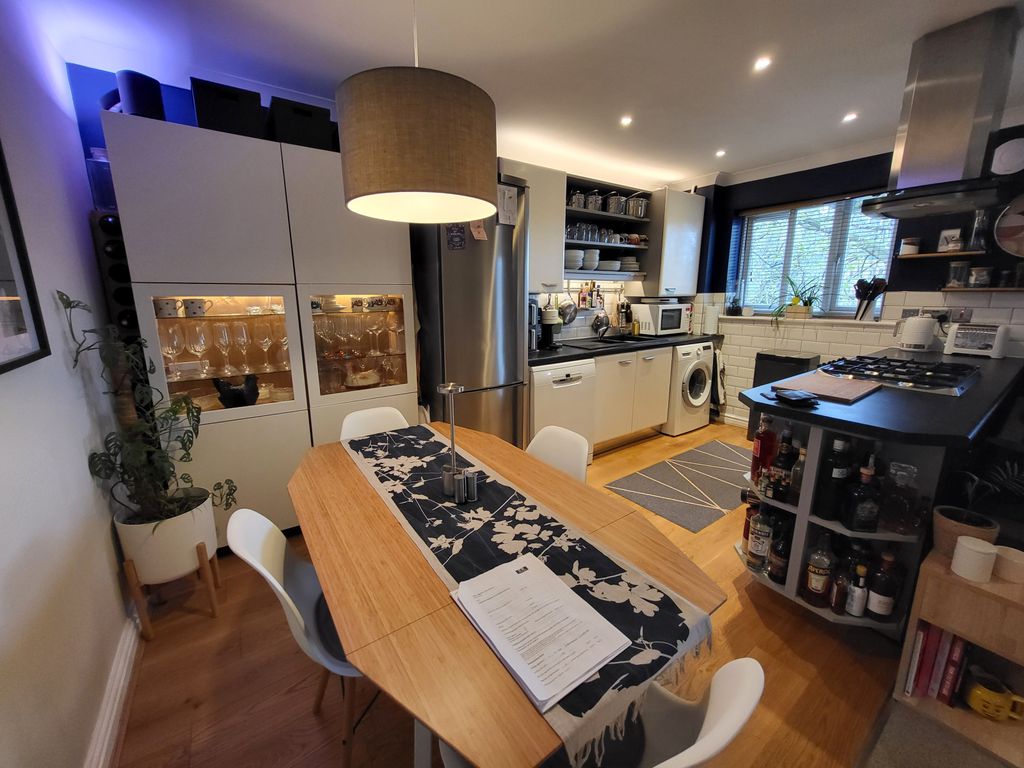 Property photo 3 of 19 Gallery