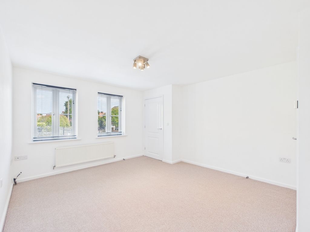 Property photo 2 of 15 Cam01316G0-Pr0329-Still005