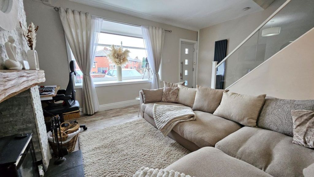 Property photo 3 of 31