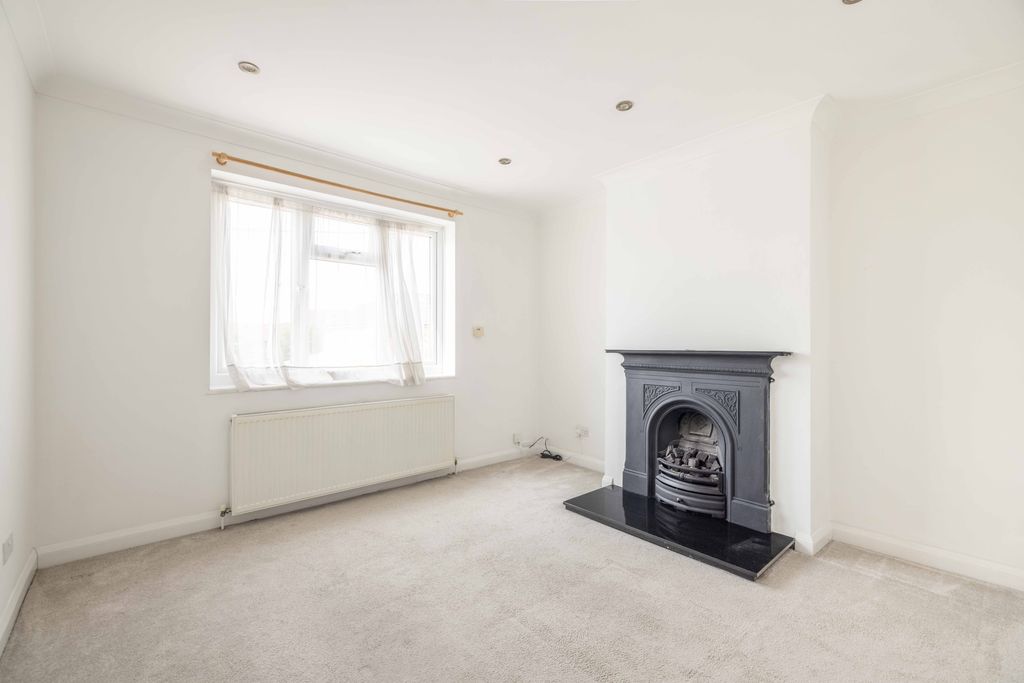 Property photo 2 of 10 921Rh (3 Of 12)