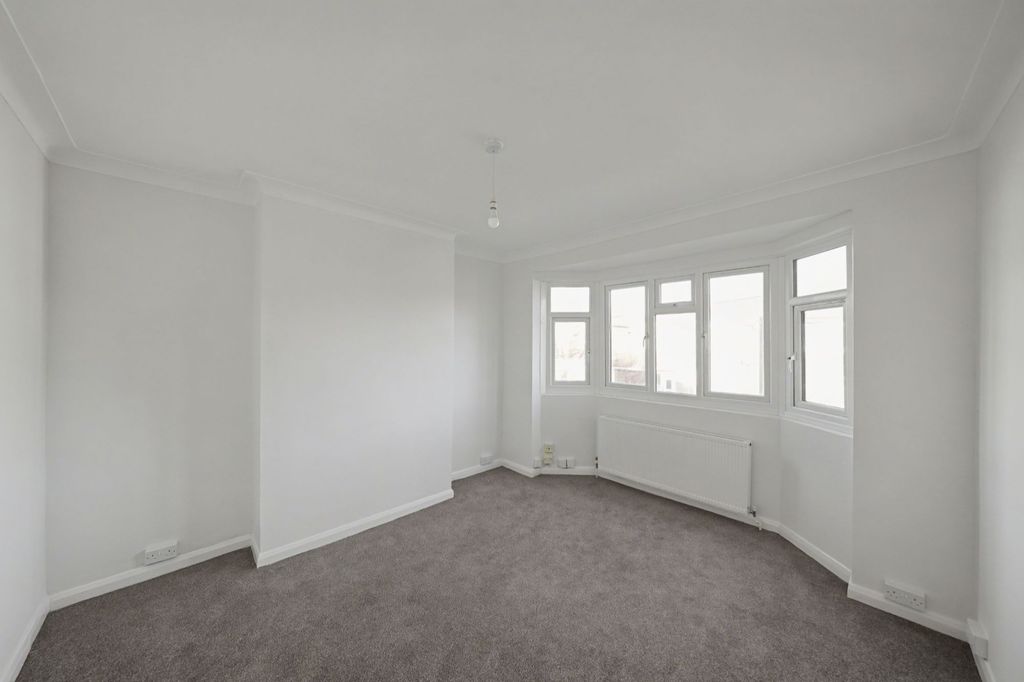 Property photo 3 of 12 160A Rugby Avenue, Wembley, London Ha0 3Dp