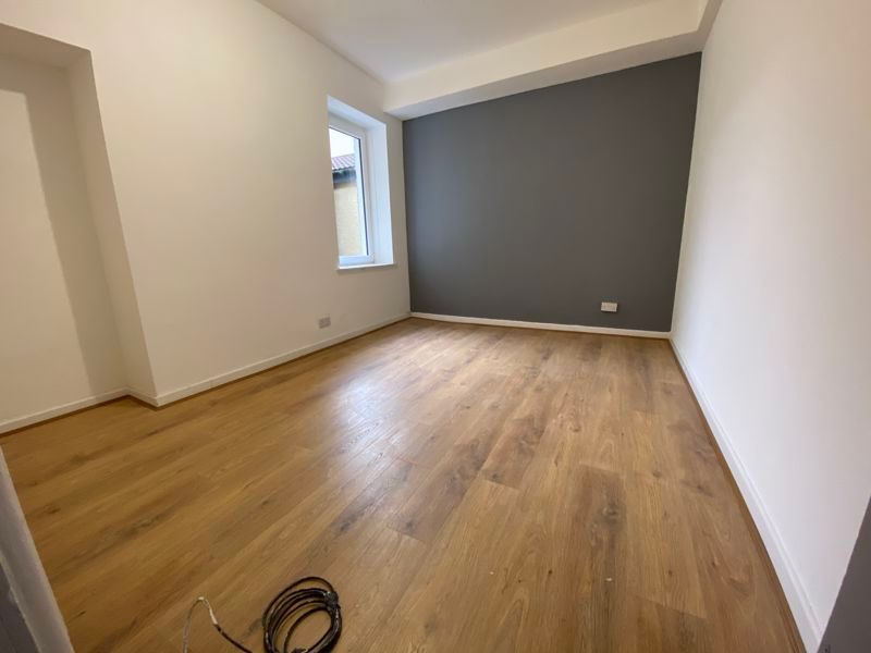 Property photo 2 of 13 Photo 5