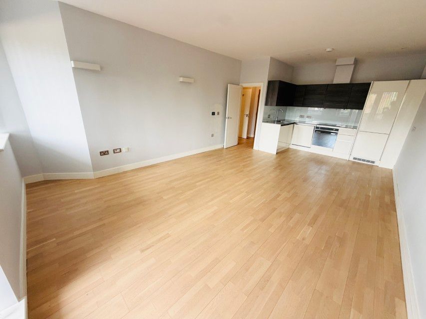 Property photo 2 of 8