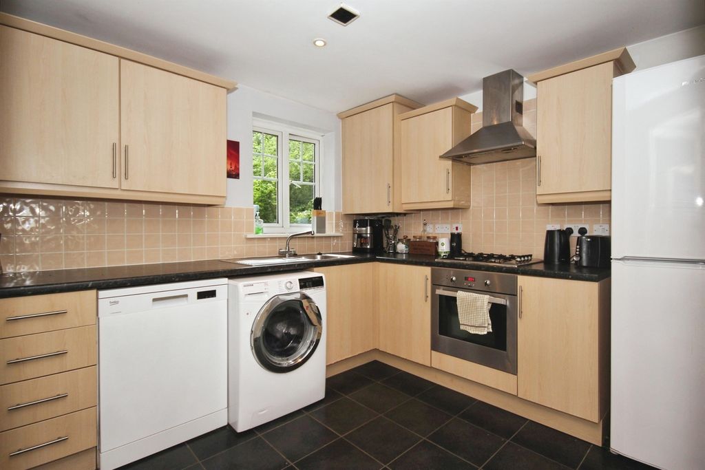 Property photo 3 of 13