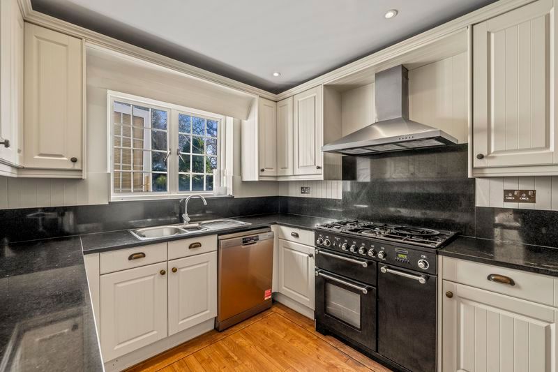 Property photo 3 of 14 Kitchen