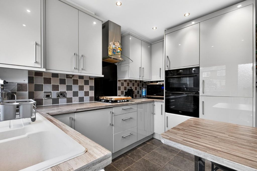 Property photo 2 of 14 33Wainfleetroad-9.Jpg