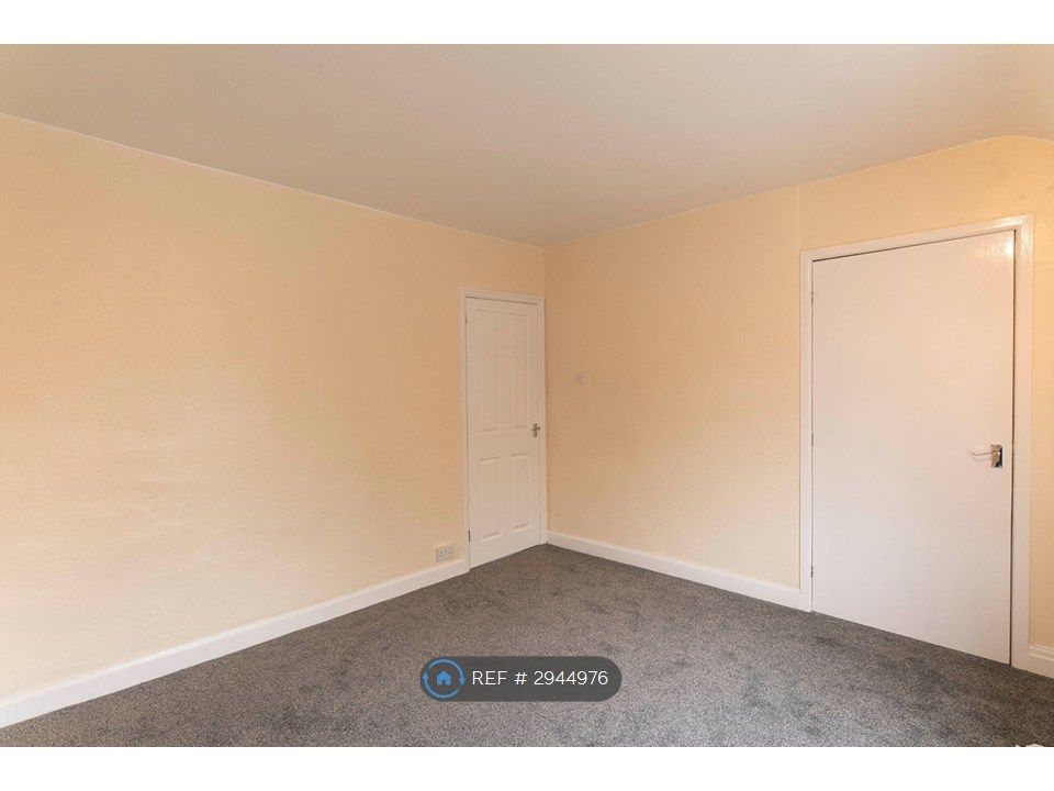 Property photo 3 of 13 Bedroom 1
