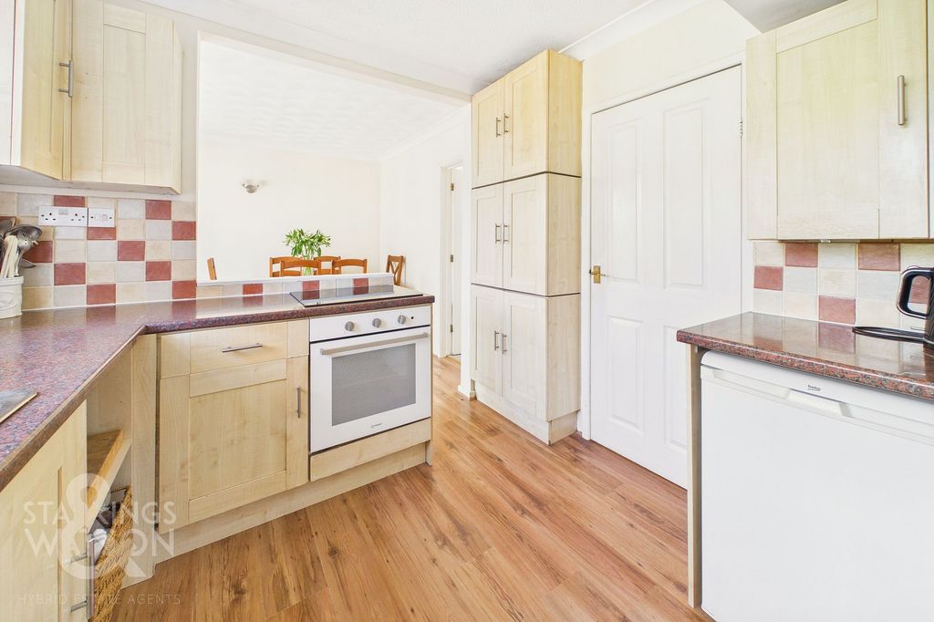 Property photo 3 of 18