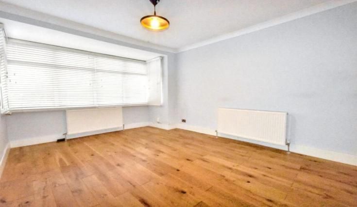 Property photo 3 of 8 Photo 3