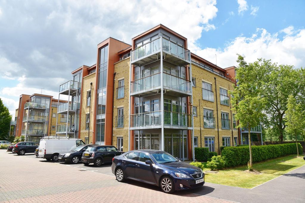 Property photo 1 of 11