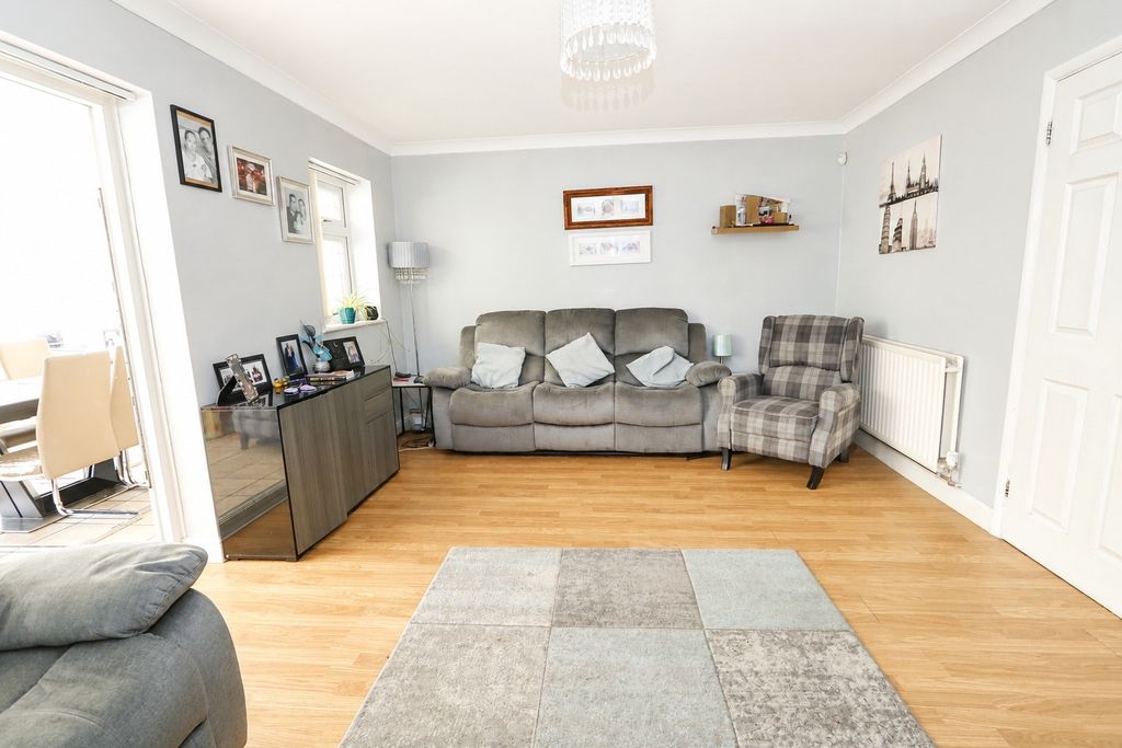 Property photo 3 of 16 2961296