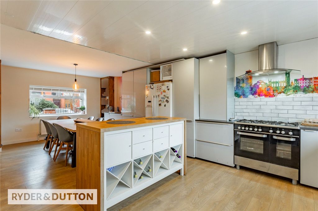 Property photo 3 of 20 Picture No. 05