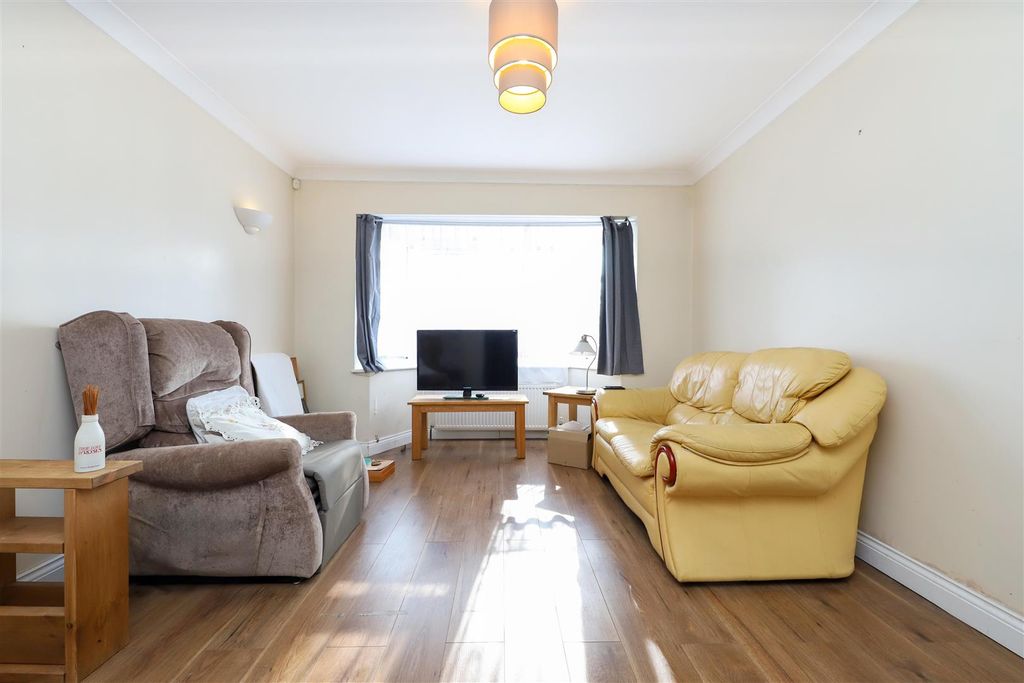 Property photo 2 of 10 Living Room